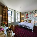 Lymestone Boutique 4*