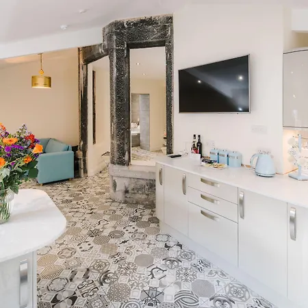 Mini-hôtel Lymestone Boutique 4*