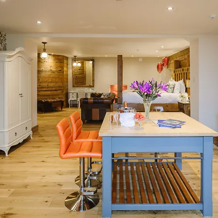 Lymestone Boutique Estalagem 4*